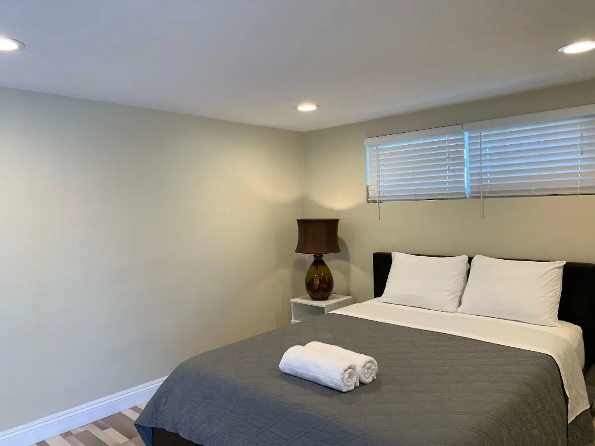Δωμάτια σε οικογενειακή κατοικία Lovely Room In Private House Near Disneyland Άναχαϊμ