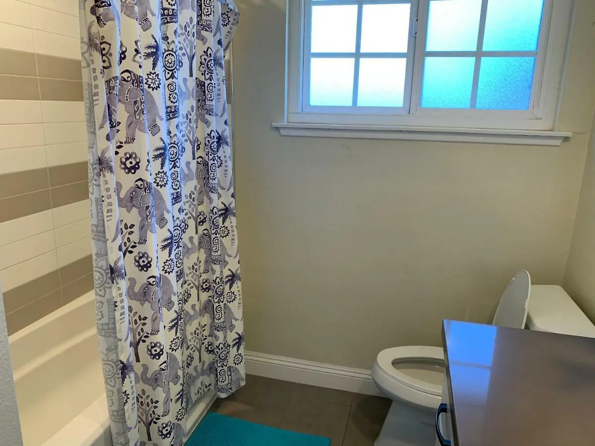 Lovely Room In Private House Near Disneyland Άναχαϊμ Δωμάτια σε οικογενειακή κατοικία