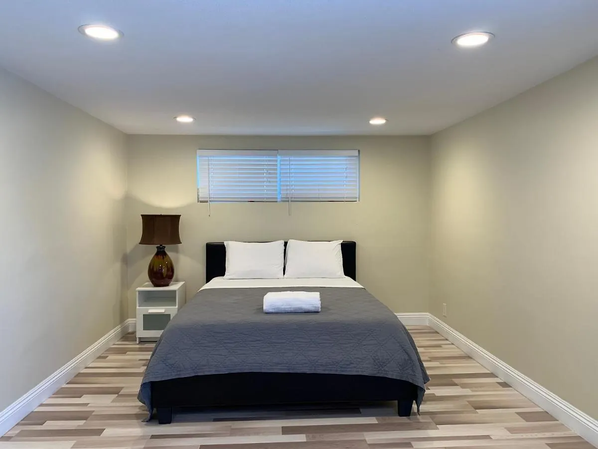 Lovely Room In Private House Near Disneyland Άναχαϊμ Δωμάτια σε οικογενειακή κατοικία